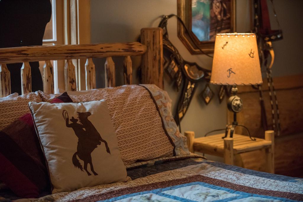 Western Pleasure Guest Ranch Sandpoint Exteriör bild